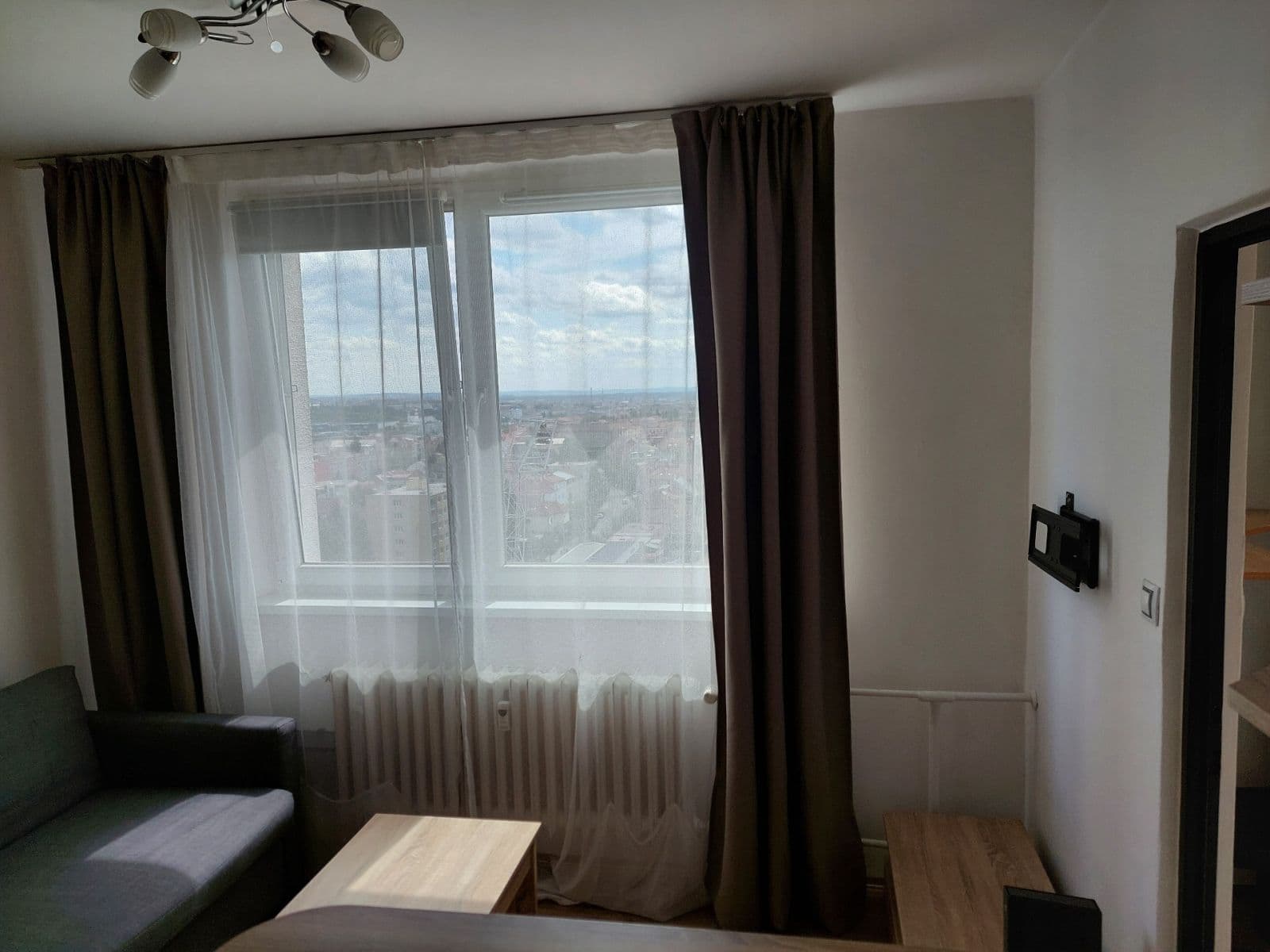 Pronájem bytu 2+kk 36 m², Srbská, Brno, Jihomoravský kraj Pronájem bytu 2+kk 36 m², Srbská, Brno, Jihomoravský kraj