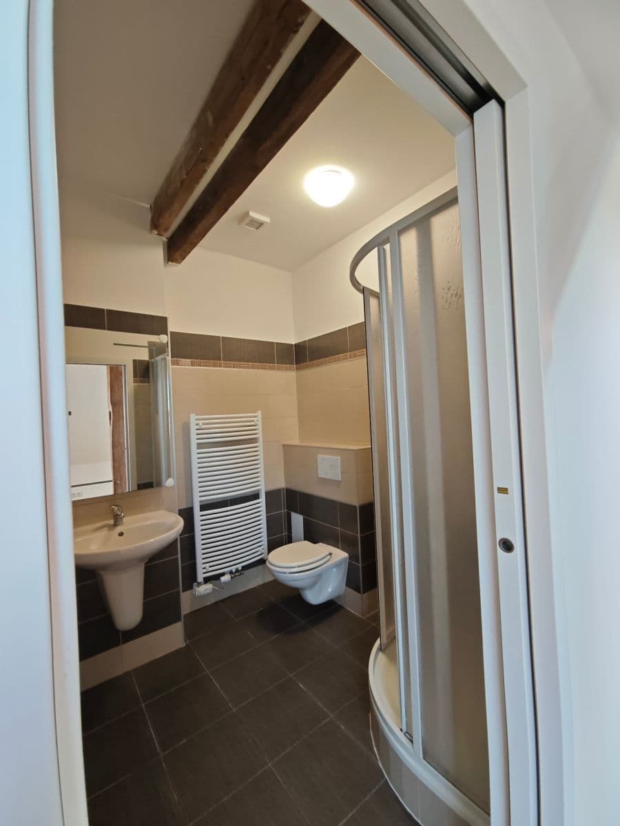 Prodej bytu 1+kk 32 m², V Okruží, Praha, Praha Prodej bytu 1+kk 32 m², V Okruží, Praha, Praha