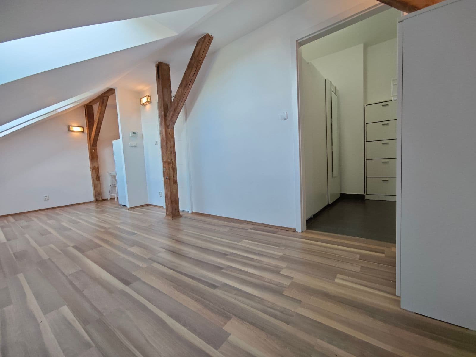 Prodej bytu 1+kk 32 m², V Okruží, Praha, Praha Prodej bytu 1+kk 32 m², V Okruží, Praha, Praha
