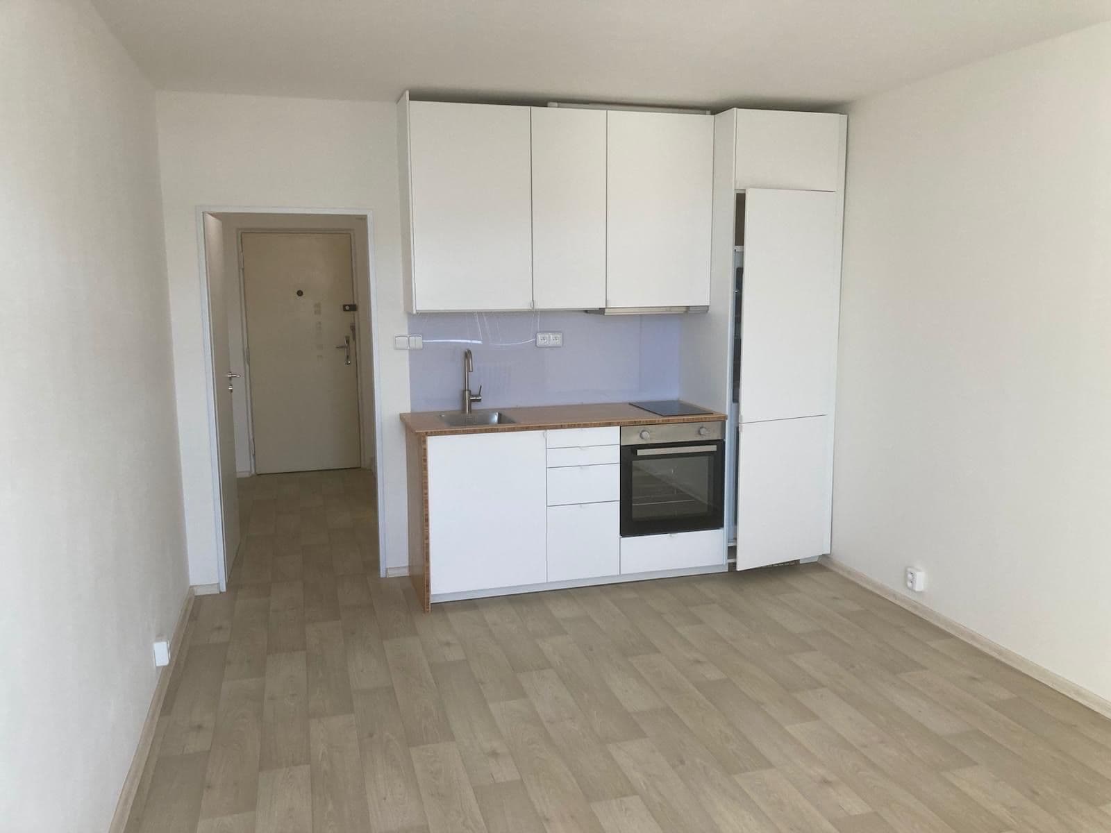 Pronájem bytu 1+kk 28 m², Oblouková, Děčín, Ústecký kraj Pronájem bytu 1+kk 28 m², Oblouková, Děčín, Ústecký kraj