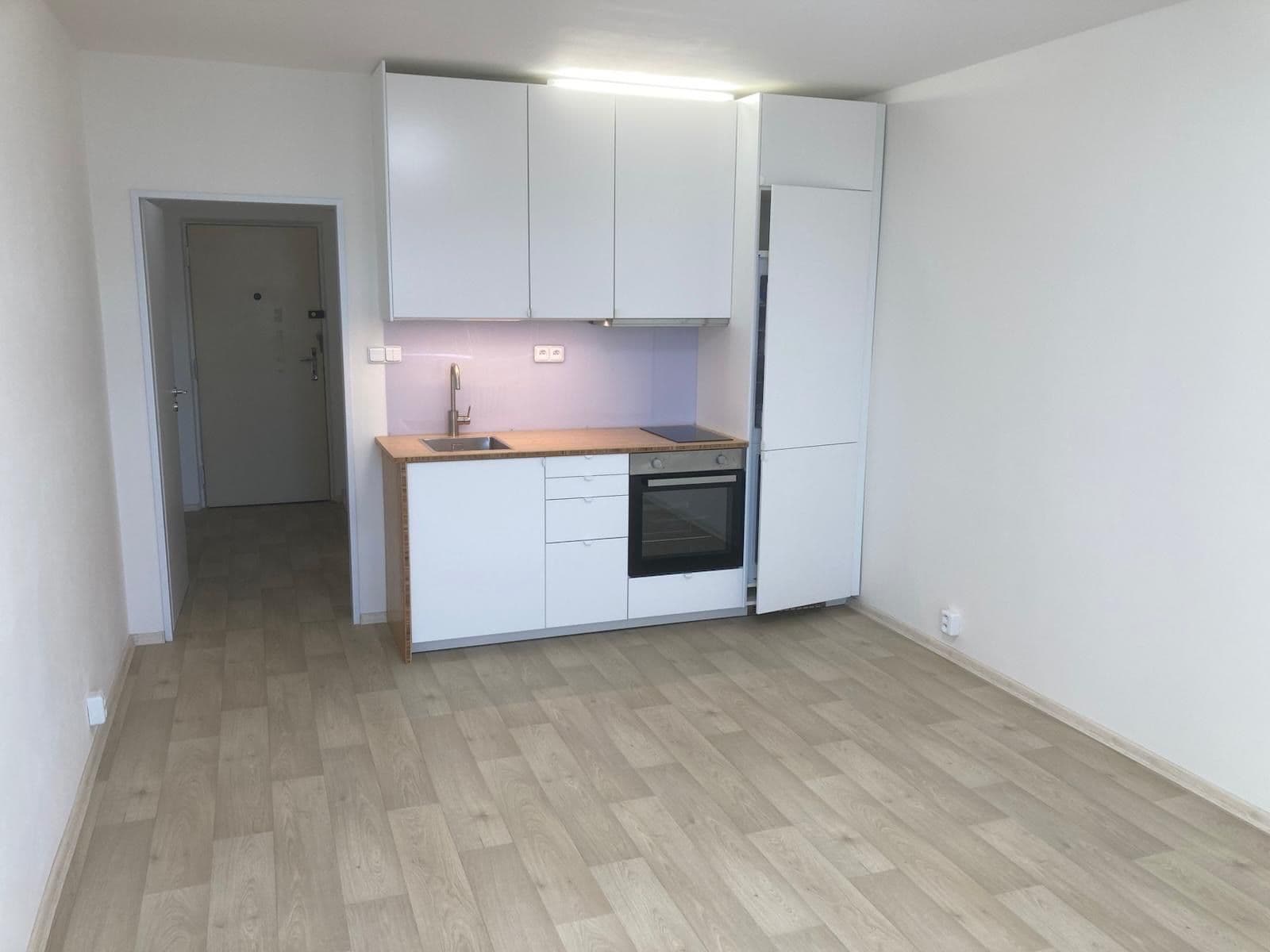 Pronájem bytu 1+kk 28 m², Oblouková, Děčín, Ústecký kraj Pronájem bytu 1+kk 28 m², Oblouková, Děčín, Ústecký kraj