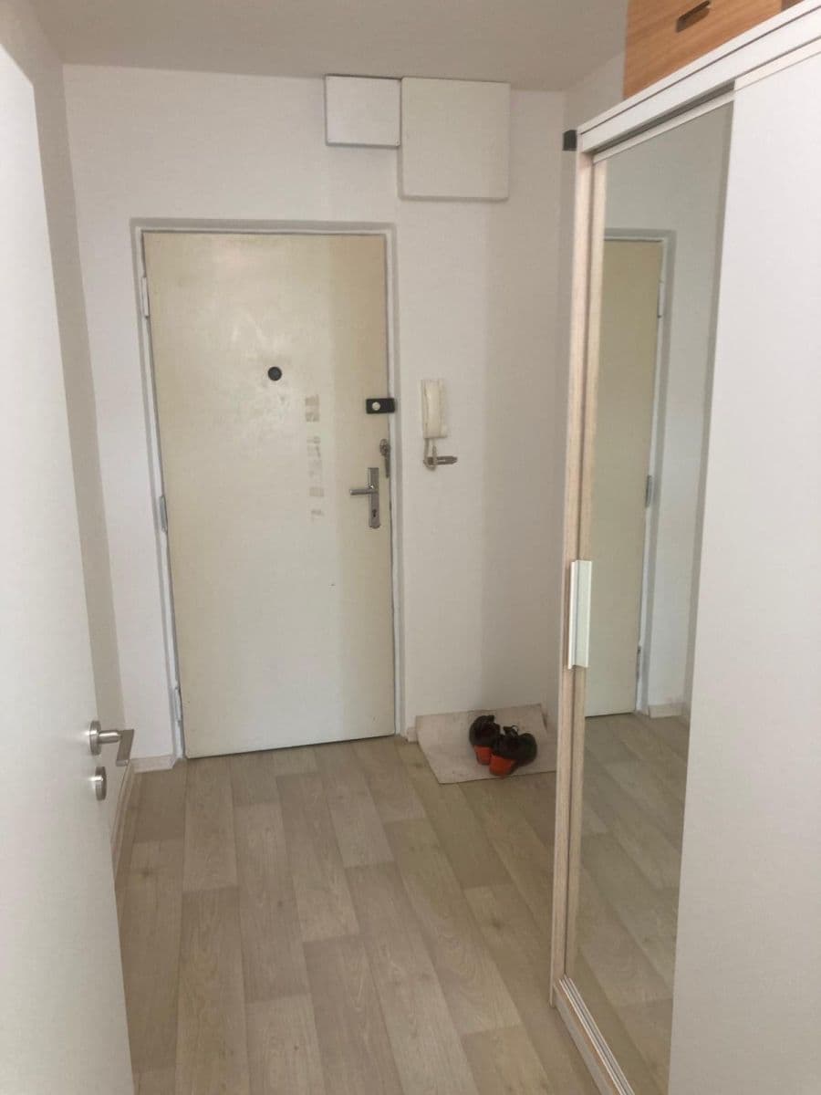 Pronájem bytu 1+kk 28 m², Oblouková, Děčín, Ústecký kraj Pronájem bytu 1+kk 28 m², Oblouková, Děčín, Ústecký kraj