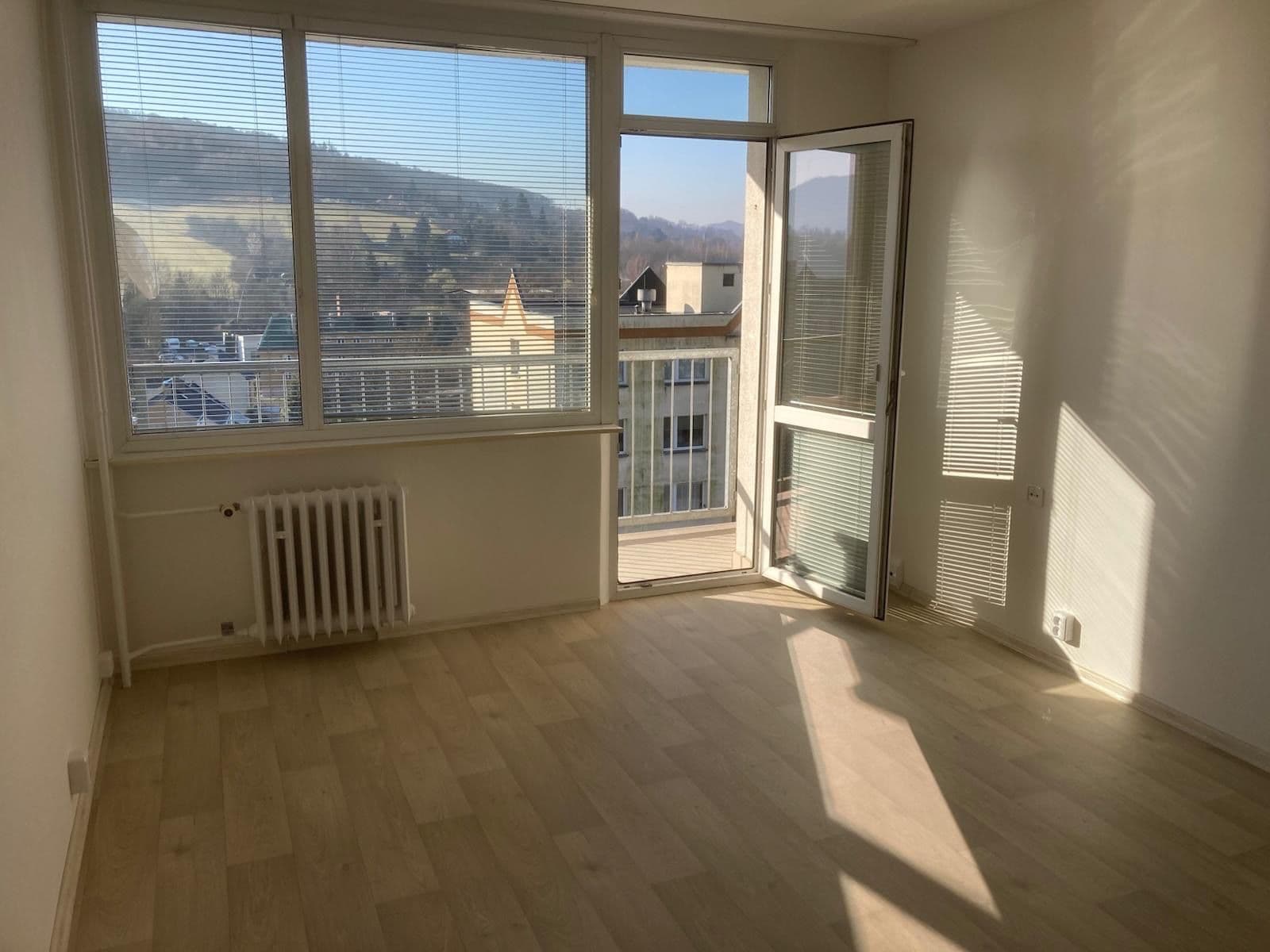 Pronájem bytu 1+kk 28 m², Oblouková, Děčín, Ústecký kraj Pronájem bytu 1+kk 28 m², Oblouková, Děčín, Ústecký kraj