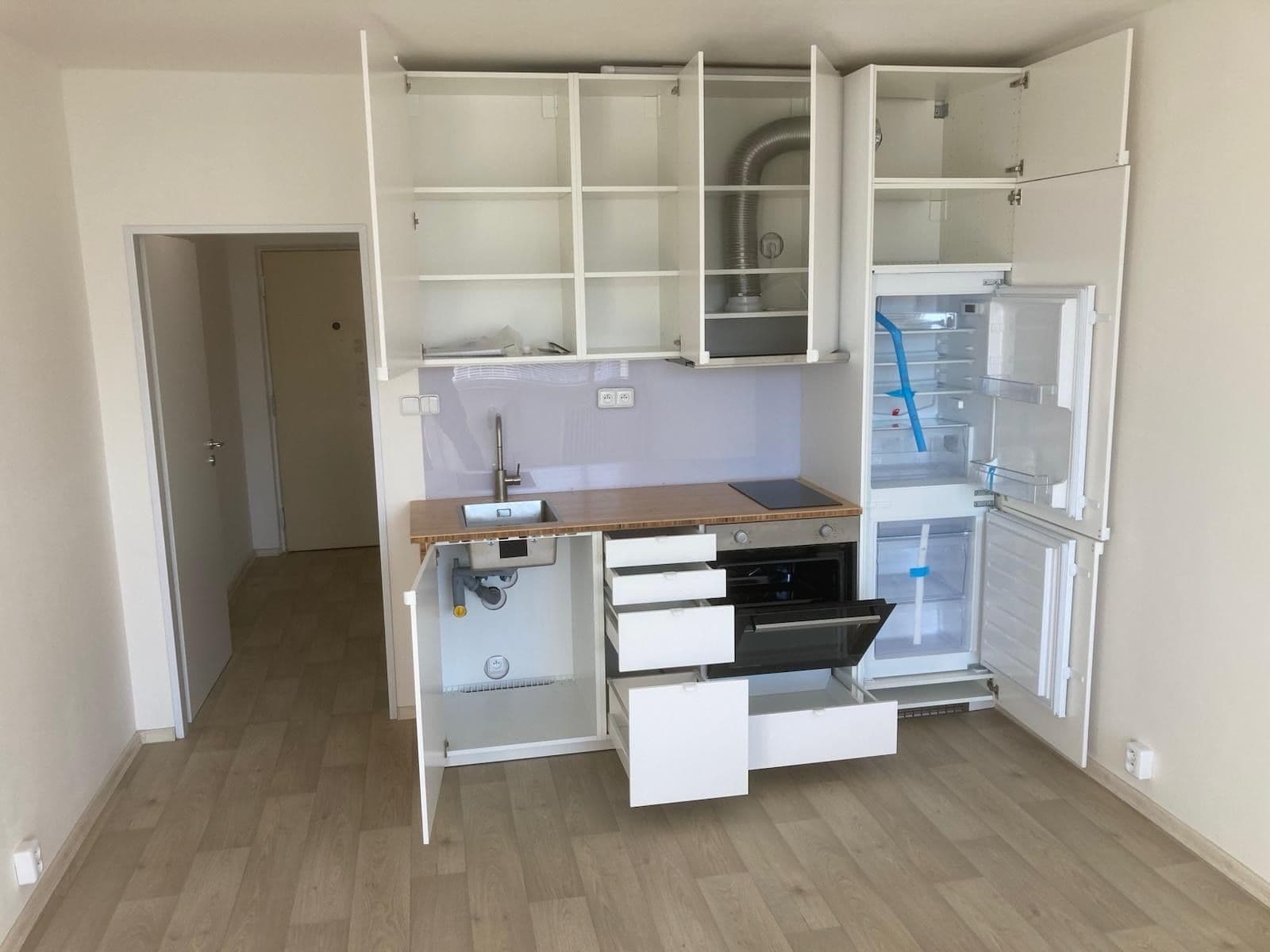 Pronájem bytu 1+kk 28 m², Oblouková, Děčín, Ústecký kraj Pronájem bytu 1+kk 28 m², Oblouková, Děčín, Ústecký kraj
