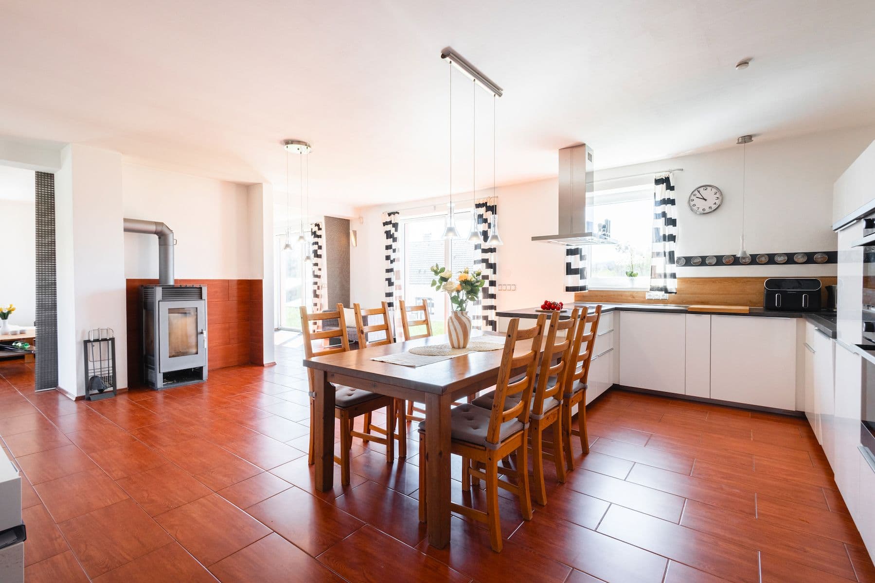 Prodej domu 250 m², pozemek 1.421 m², Kvašťovská, Sedlec-Prčice, Středočeský kraj Prodej domu 250 m², pozemek 1.421 m², Kvašťovská, Sedlec-Prčice, Středočeský kraj