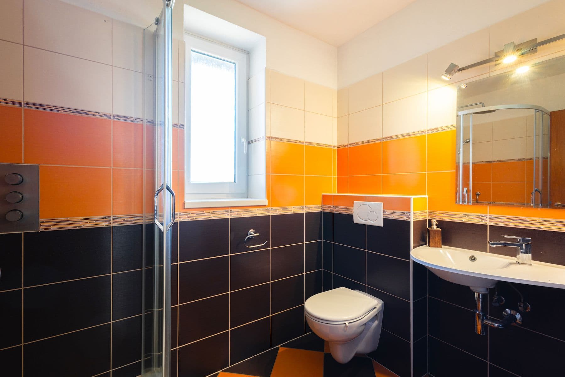 Prodej domu 250 m², pozemek 1.421 m², Kvašťovská, Sedlec-Prčice, Středočeský kraj Prodej domu 250 m², pozemek 1.421 m², Kvašťovská, Sedlec-Prčice, Středočeský kraj