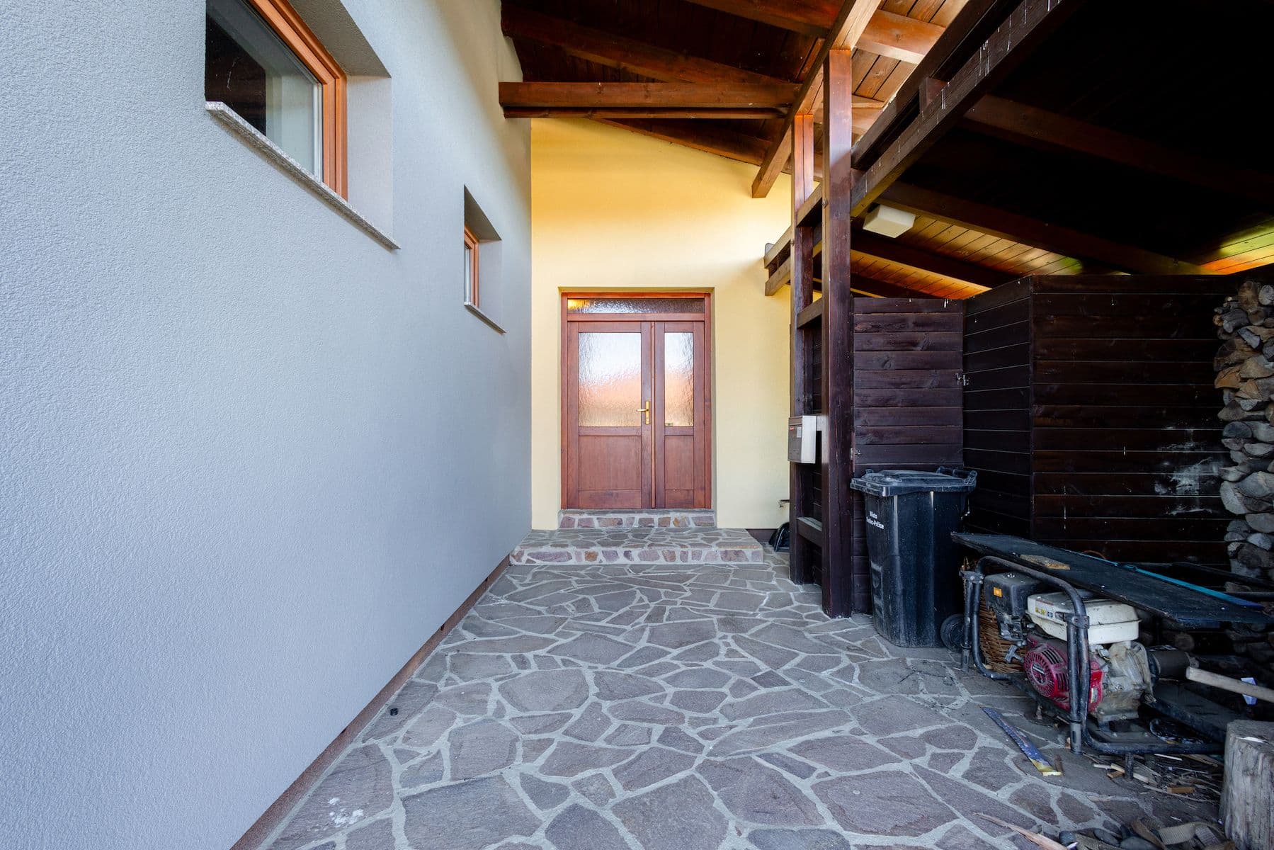 Prodej domu 250 m², pozemek 1.421 m², Kvašťovská, Sedlec-Prčice, Středočeský kraj Prodej domu 250 m², pozemek 1.421 m², Kvašťovská, Sedlec-Prčice, Středočeský kraj
