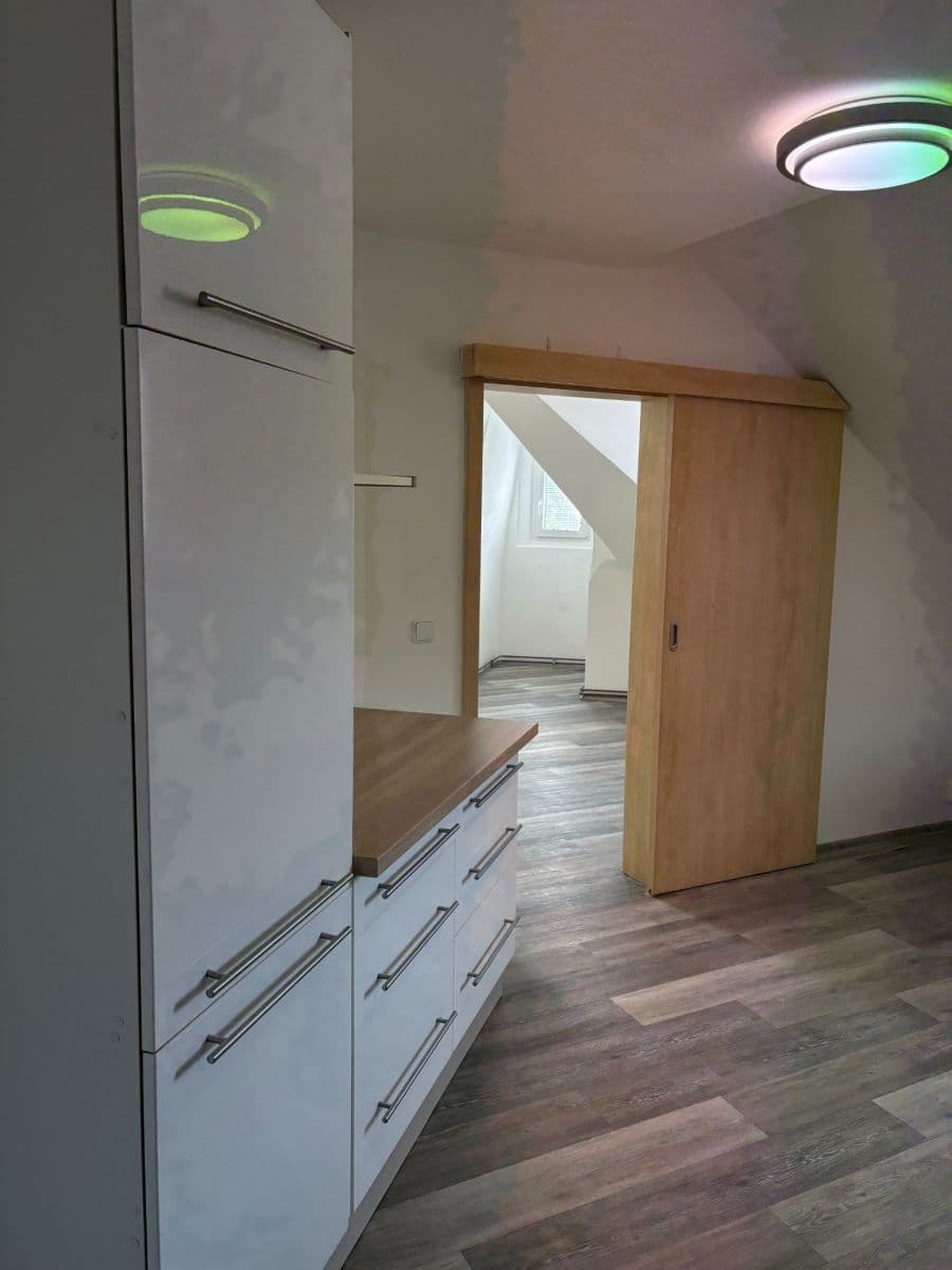 Pronájem bytu 2+1 60 m², Moskevská, Karlovy Vary, Karlovarský kraj Pronájem bytu 2+1 60 m², Moskevská, Karlovy Vary, Karlovarský kraj
