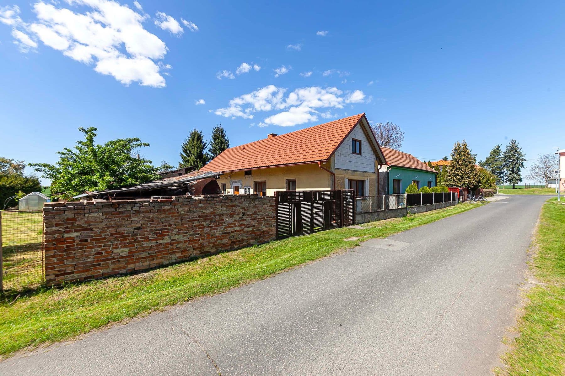 Prodej domu 62 m², pozemek 1.045 m², Čilec, Středočeský kraj Prodej domu 62 m², pozemek 1.045 m², Čilec, Středočeský kraj
