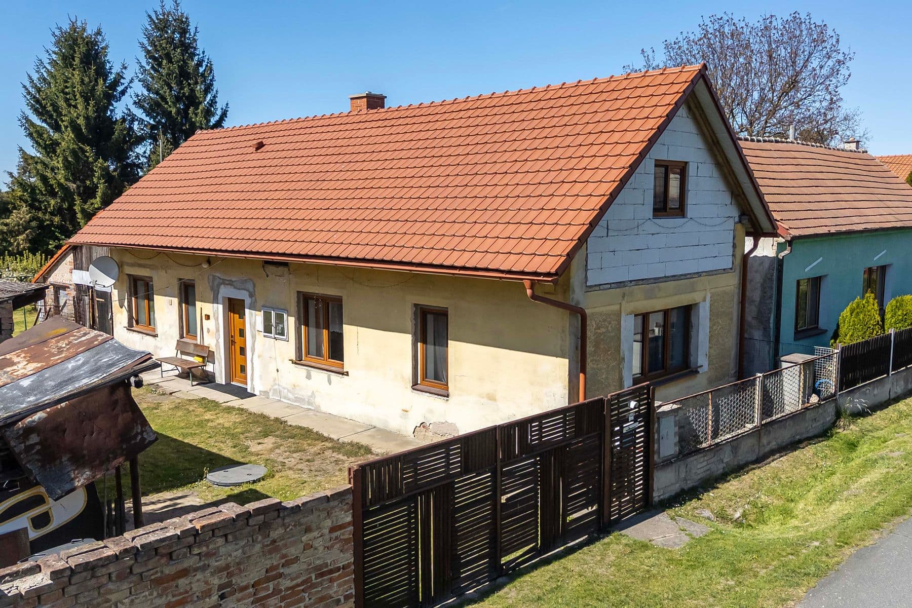 Prodej domu 62 m², pozemek 1.045 m², Čilec, Středočeský kraj Prodej domu 62 m², pozemek 1.045 m², Čilec, Středočeský kraj