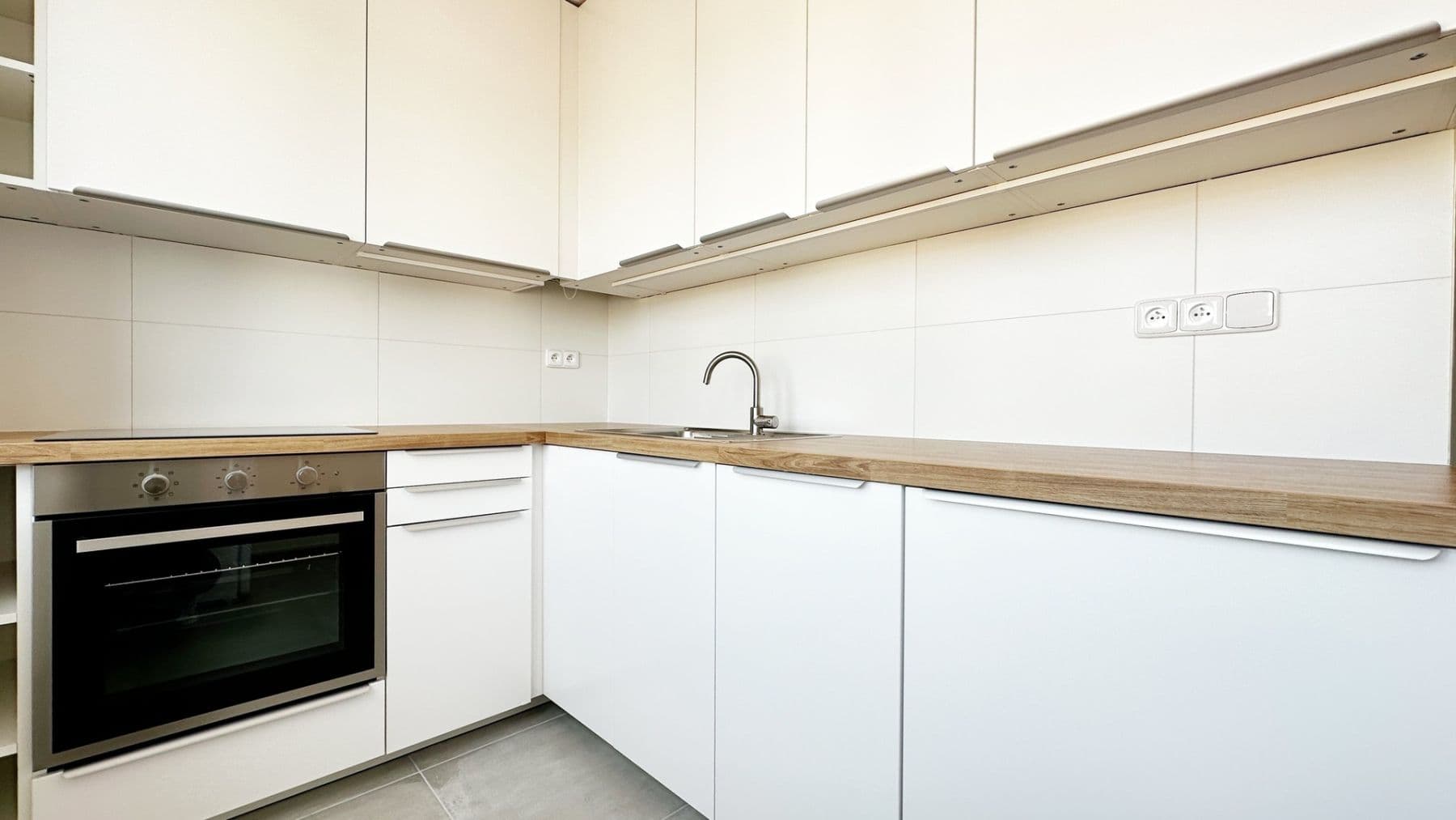 Pronájem bytu 2+1 50 m², Vrbenského, Praha, Praha Pronájem bytu 2+1 50 m², Vrbenského, Praha, Praha