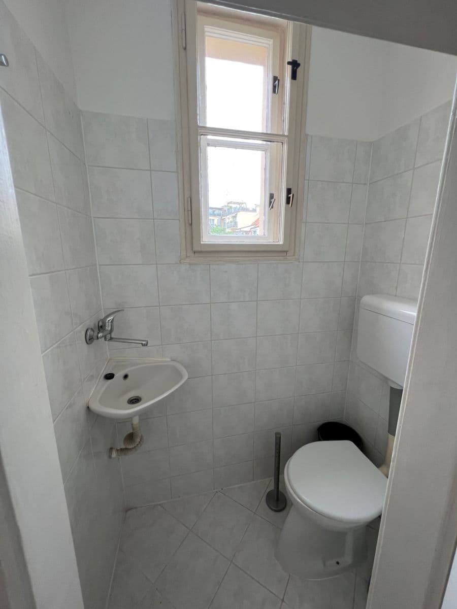Pronájem bytu Garsoniéra 30 m², Jaurisova, Praha, Praha Pronájem bytu Garsoniéra 30 m², Jaurisova, Praha, Praha