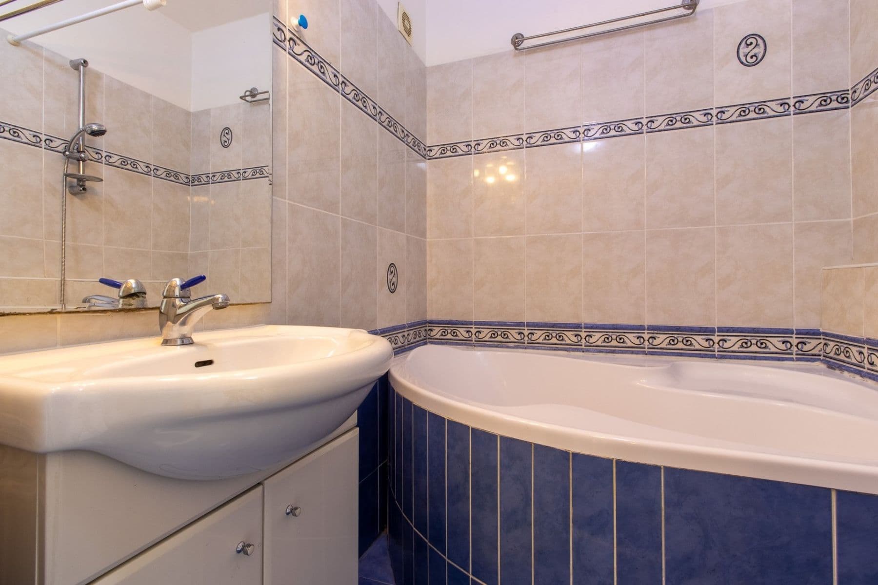Pronájem bytu 3+1 73 m², Leopoldova, Praha, Praha Pronájem bytu 3+1 73 m², Leopoldova, Praha, Praha