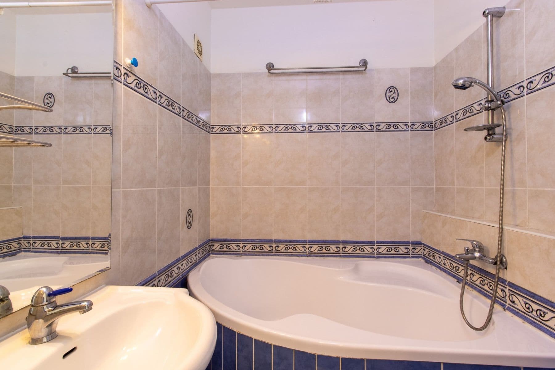 Pronájem bytu 3+1 73 m², Leopoldova, Praha, Praha Pronájem bytu 3+1 73 m², Leopoldova, Praha, Praha