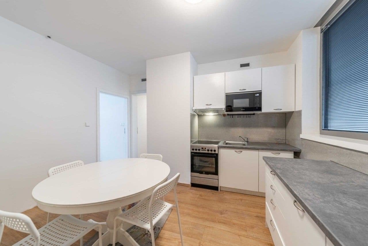 Pronájem bytu 4+1 15 m², Hlaváčkova, Praha, Praha Pronájem bytu 4+1 15 m², Hlaváčkova, Praha, Praha