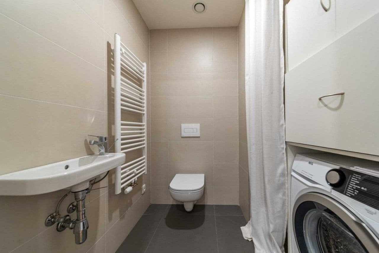 Pronájem bytu 4+1 15 m², Hlaváčkova, Praha, Praha Pronájem bytu 4+1 15 m², Hlaváčkova, Praha, Praha