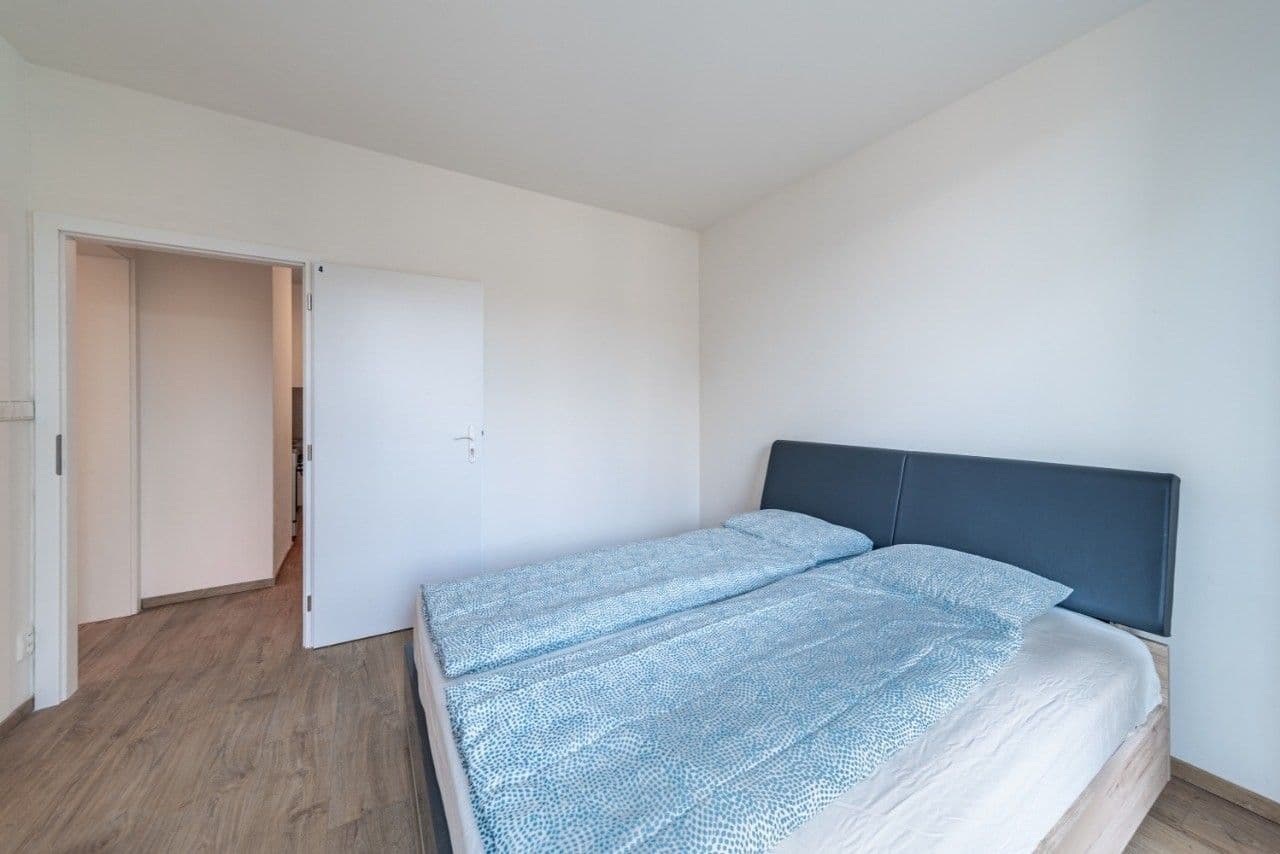 Pronájem bytu 4+1 15 m², Hlaváčkova, Praha, Praha Pronájem bytu 4+1 15 m², Hlaváčkova, Praha, Praha