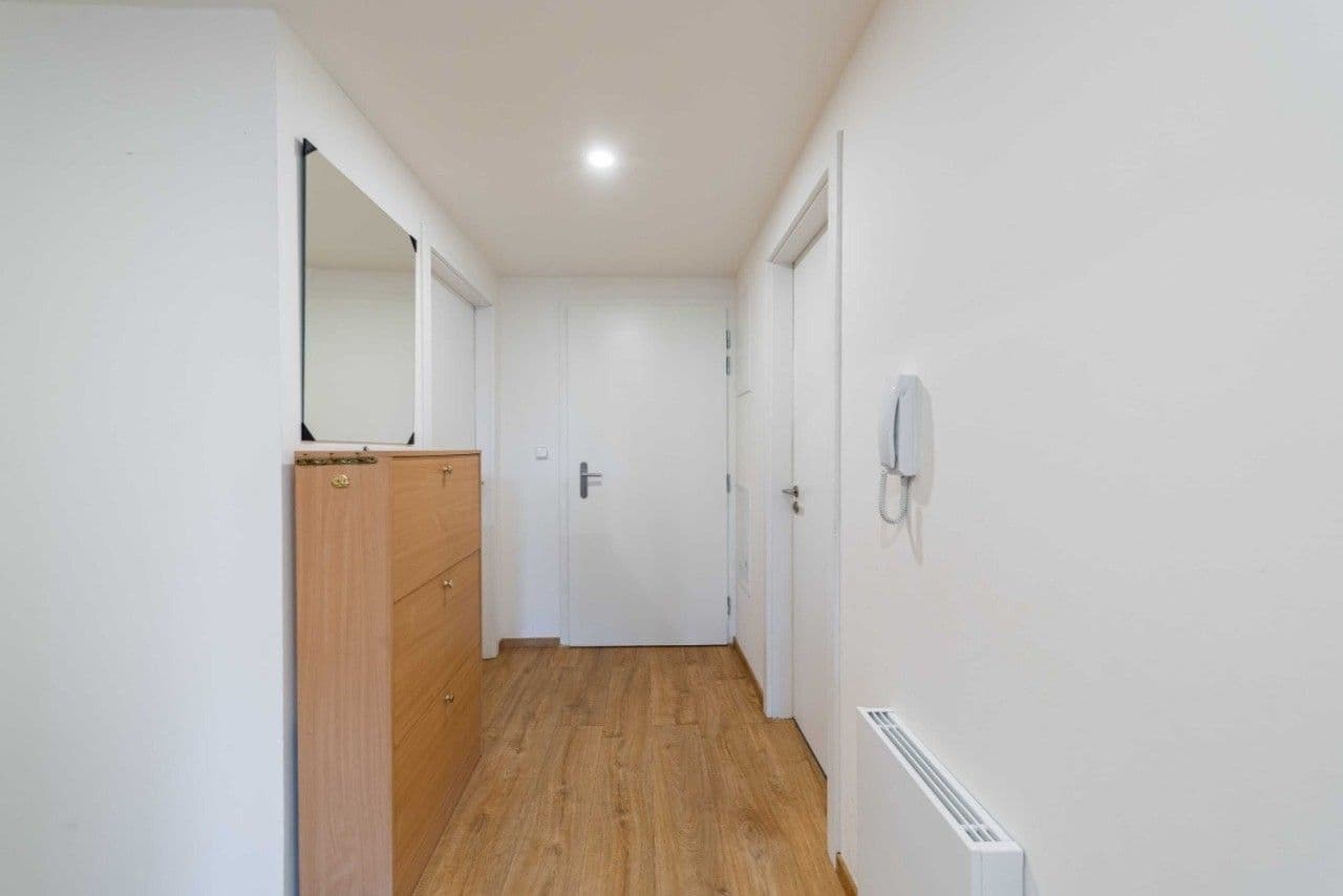 Pronájem bytu 4+1 15 m², Hlaváčkova, Praha, Praha Pronájem bytu 4+1 15 m², Hlaváčkova, Praha, Praha