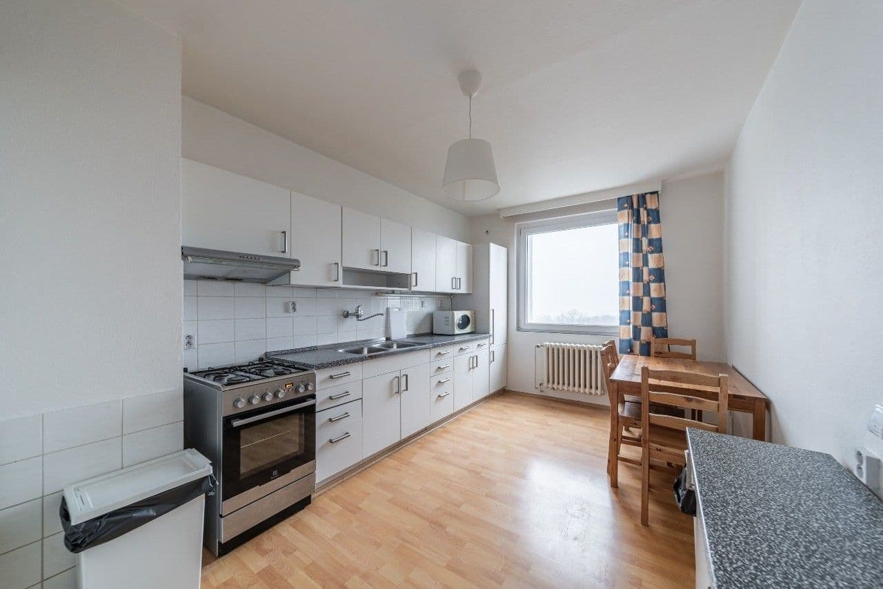 Pronájem bytu 4+1 24 m², Kříženeckého náměstí, Praha, Praha Pronájem bytu 4+1 24 m², Kříženeckého náměstí, Praha, Praha
