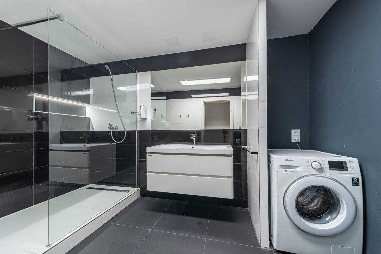 Pronájem bytu 4+1 24 m², Kříženeckého náměstí, Praha, Praha Pronájem bytu 4+1 24 m², Kříženeckého náměstí, Praha, Praha