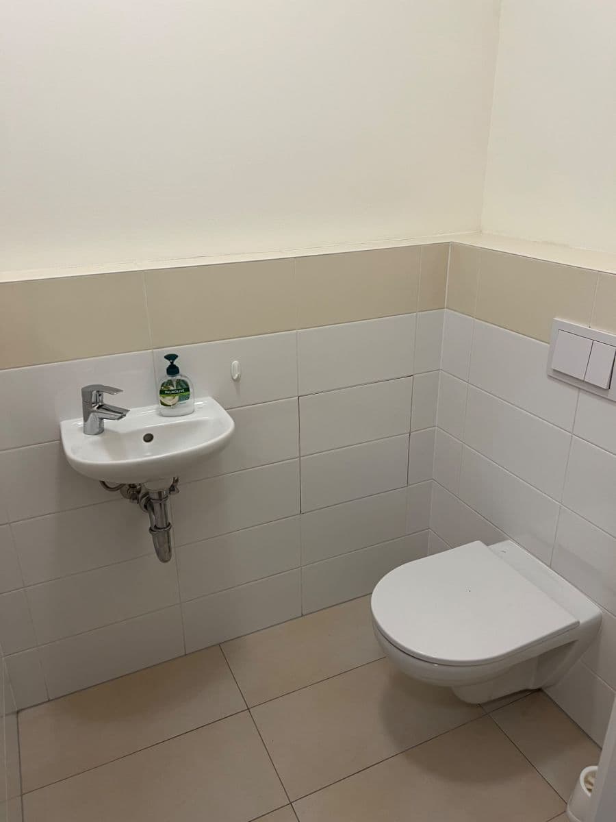 Prodej bytu 2+kk 55 m², Zlochova, Praha, Praha Prodej bytu 2+kk 55 m², Zlochova, Praha, Praha
