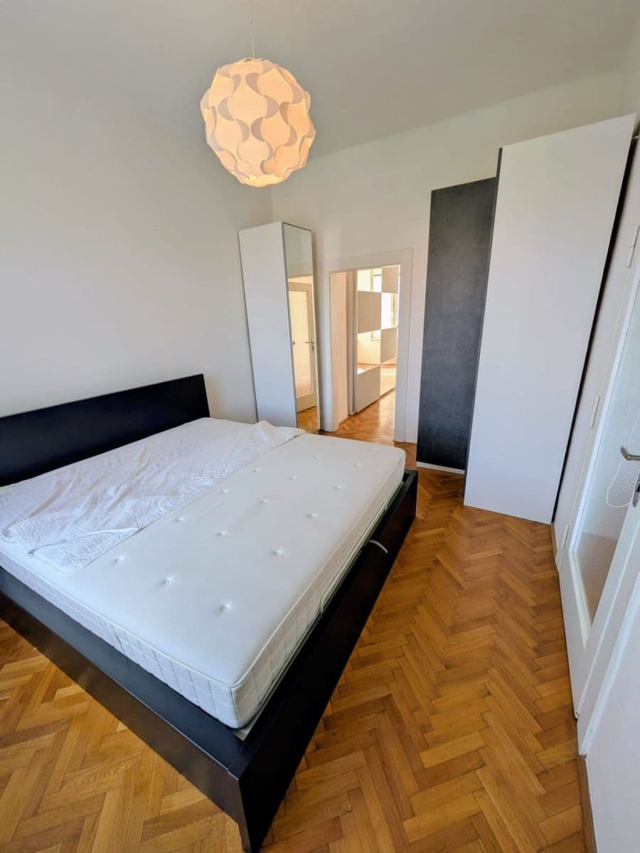 Pronájem bytu 4+1 96 m², Rooseveltova, Praha, Praha Pronájem bytu 4+1 96 m², Rooseveltova, Praha, Praha