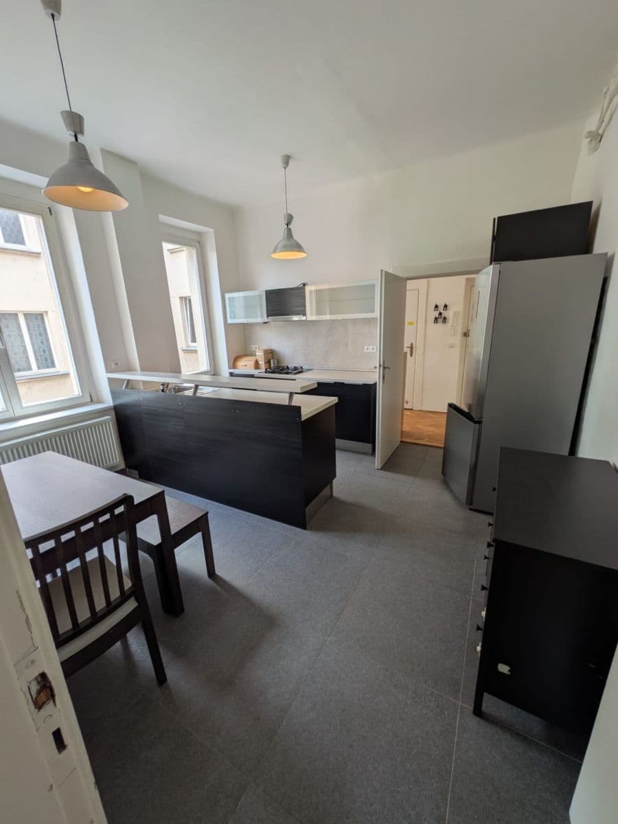 Pronájem bytu 4+1 96 m², Rooseveltova, Praha, Praha Pronájem bytu 4+1 96 m², Rooseveltova, Praha, Praha