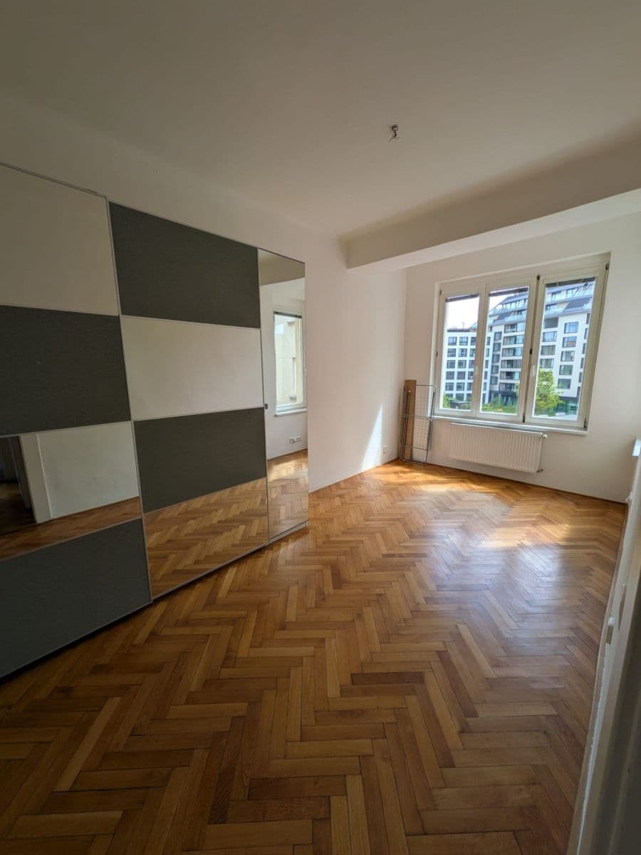 Pronájem bytu 4+1 96 m², Rooseveltova, Praha, Praha Pronájem bytu 4+1 96 m², Rooseveltova, Praha, Praha