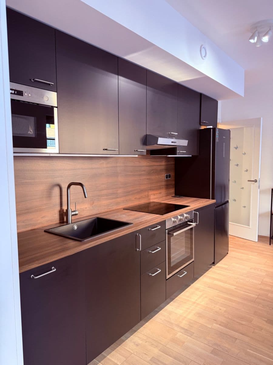 Prodej bytu 2+kk 50 m², U Lihovaru, Praha, Praha Prodej bytu 2+kk 50 m², U Lihovaru, Praha, Praha
