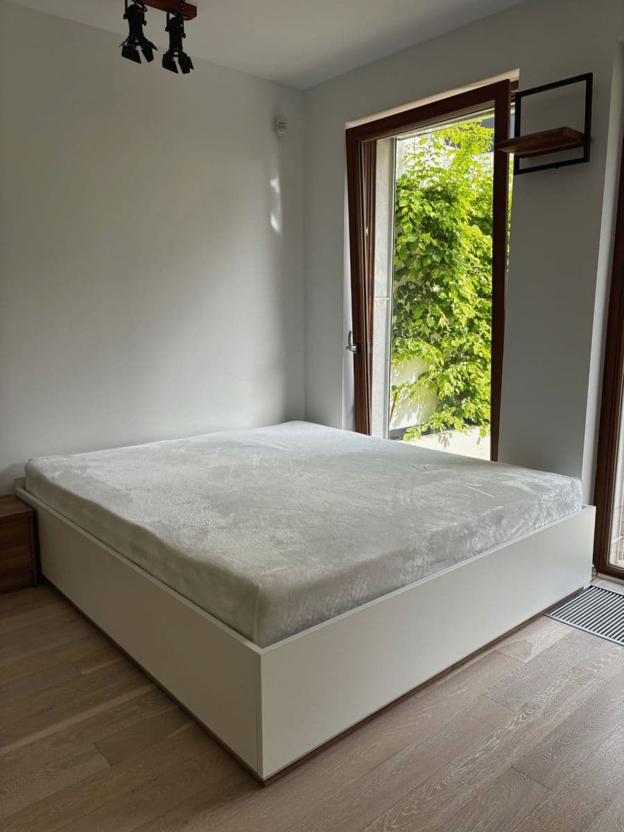 Pronájem bytu 1+kk 31 m², Naskové, Praha, Praha Pronájem bytu 1+kk 31 m², Naskové, Praha, Praha