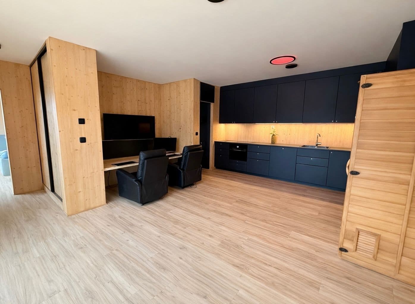 Prodej domu 60 m², pozemek 1.600 m², Velatice, Jihomoravský kraj Prodej domu 60 m², pozemek 1.600 m², Velatice, Jihomoravský kraj