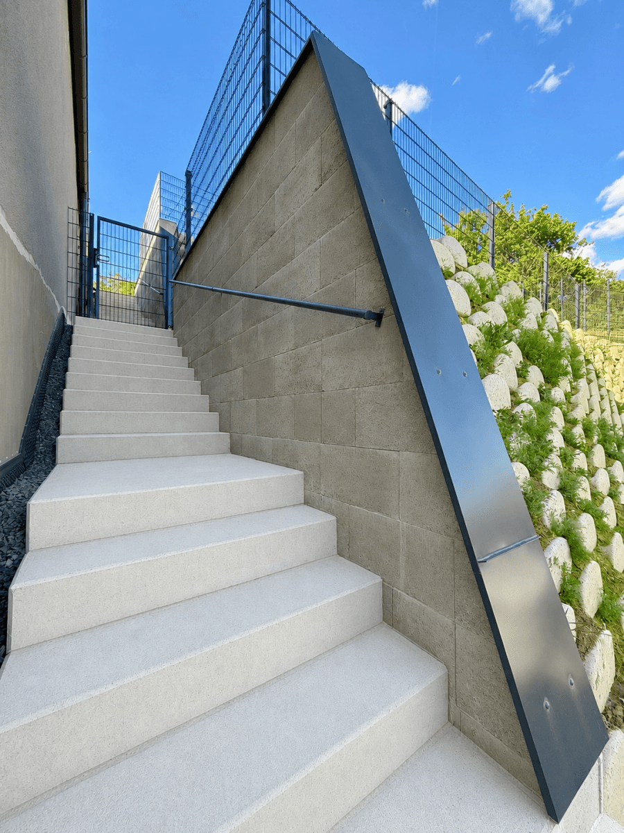 Prodej domu 60 m², pozemek 1.600 m², Velatice, Jihomoravský kraj Prodej domu 60 m², pozemek 1.600 m², Velatice, Jihomoravský kraj