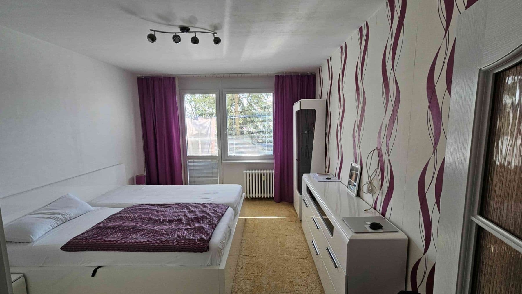 Pronájem bytu 3+1 86 m², Truhlářská, Hradec Králové, Královéhradecký kraj Pronájem bytu 3+1 86 m², Truhlářská, Hradec Králové, Královéhradecký kraj