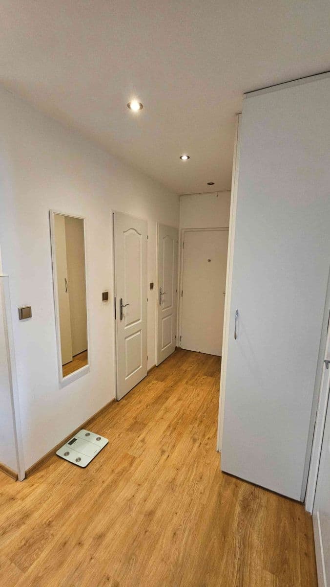 Pronájem bytu 3+1 86 m², Truhlářská, Hradec Králové, Královéhradecký kraj Pronájem bytu 3+1 86 m², Truhlářská, Hradec Králové, Královéhradecký kraj
