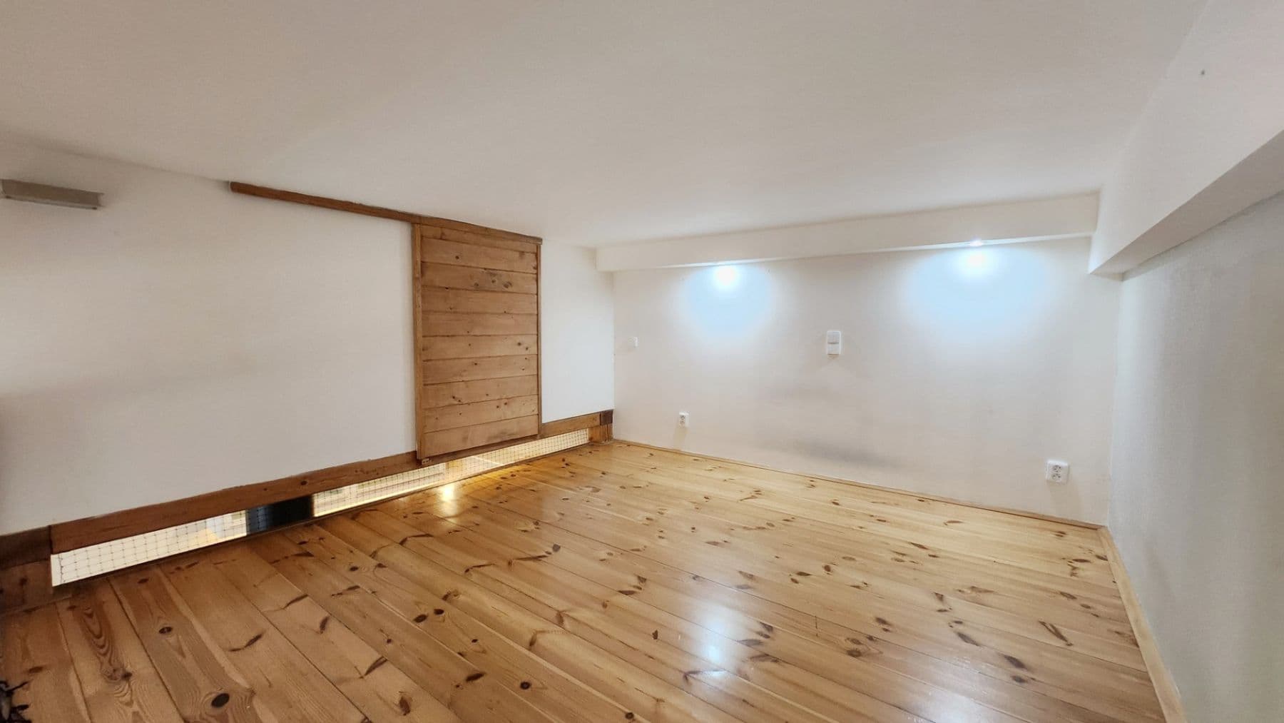 Pronájem bytu 1+kk 62 m², Novobohdalecká, Praha, Praha Pronájem bytu 1+kk 62 m², Novobohdalecká, Praha, Praha