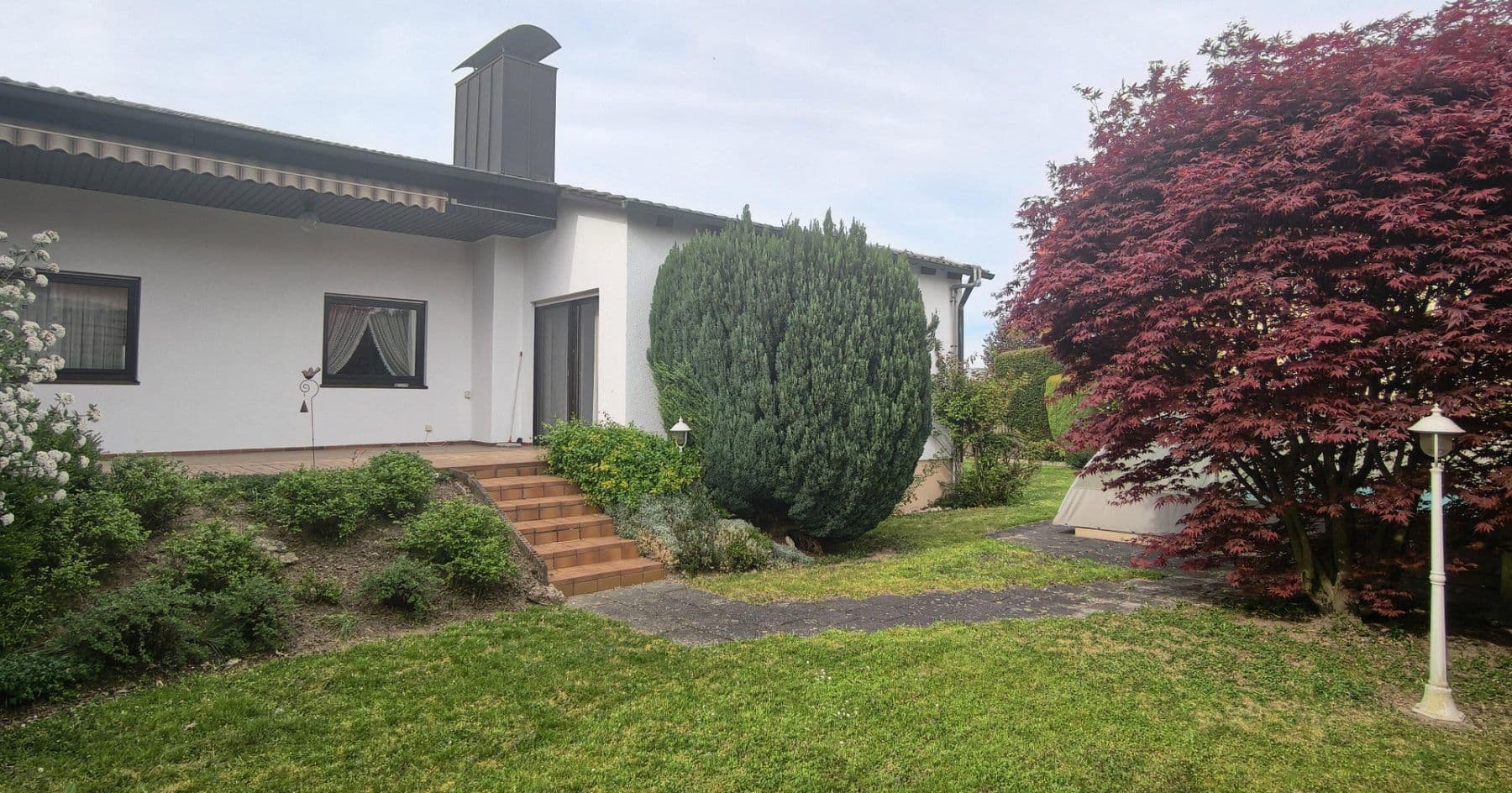 Prodej domu 174 m², pozemek 1.290 m², Obertraubling, Bavorsko Prodej domu 174 m², pozemek 1.290 m², Obertraubling, Bavorsko