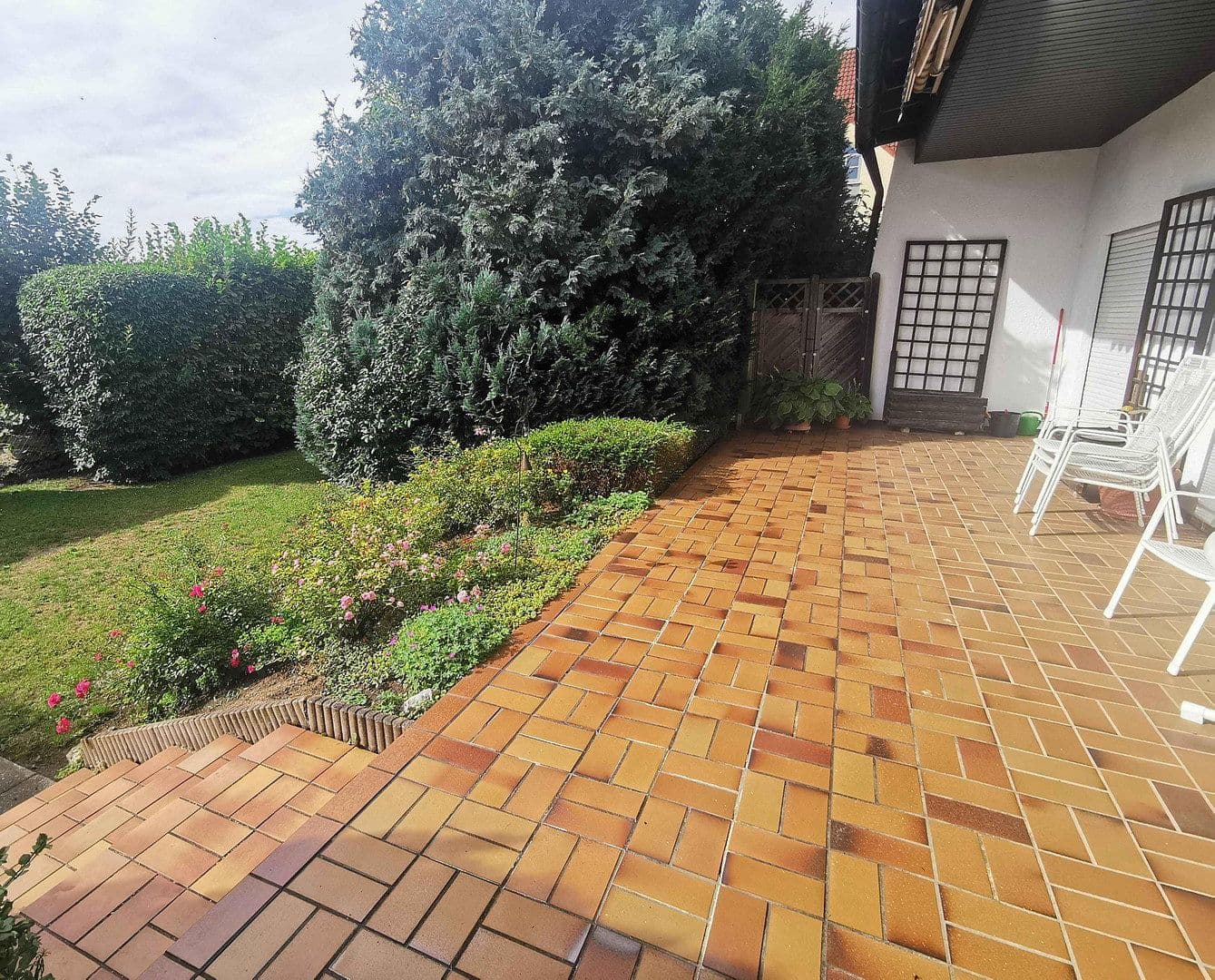 Prodej domu 174 m², pozemek 1.290 m², Obertraubling, Bavorsko Prodej domu 174 m², pozemek 1.290 m², Obertraubling, Bavorsko