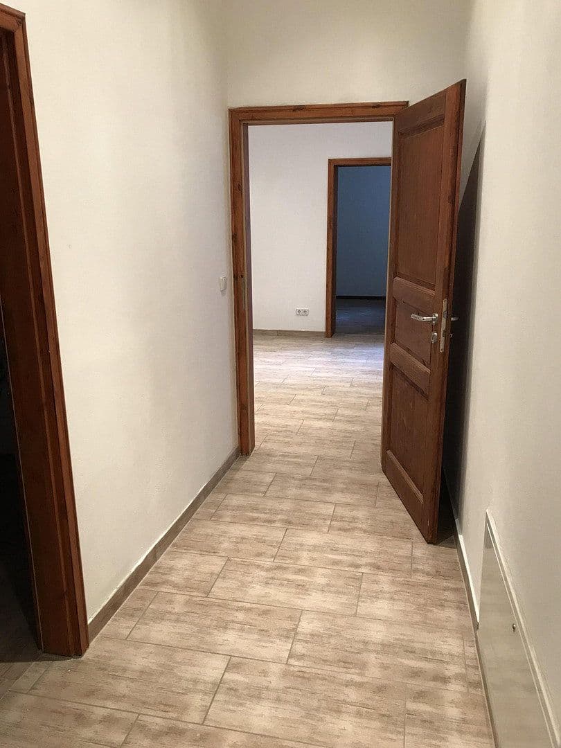 Pronájem bytu 5+1 145 m², Krukenbergstr. 1, Halle, Sasko-Anhaltsko Pronájem bytu 5+1 145 m², Krukenbergstr. 1, Halle, Sasko-Anhaltsko
