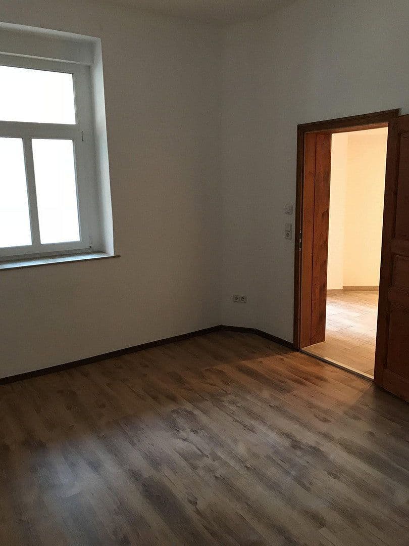 Pronájem bytu 5+1 145 m², Krukenbergstr. 1, Halle, Sasko-Anhaltsko Pronájem bytu 5+1 145 m², Krukenbergstr. 1, Halle, Sasko-Anhaltsko