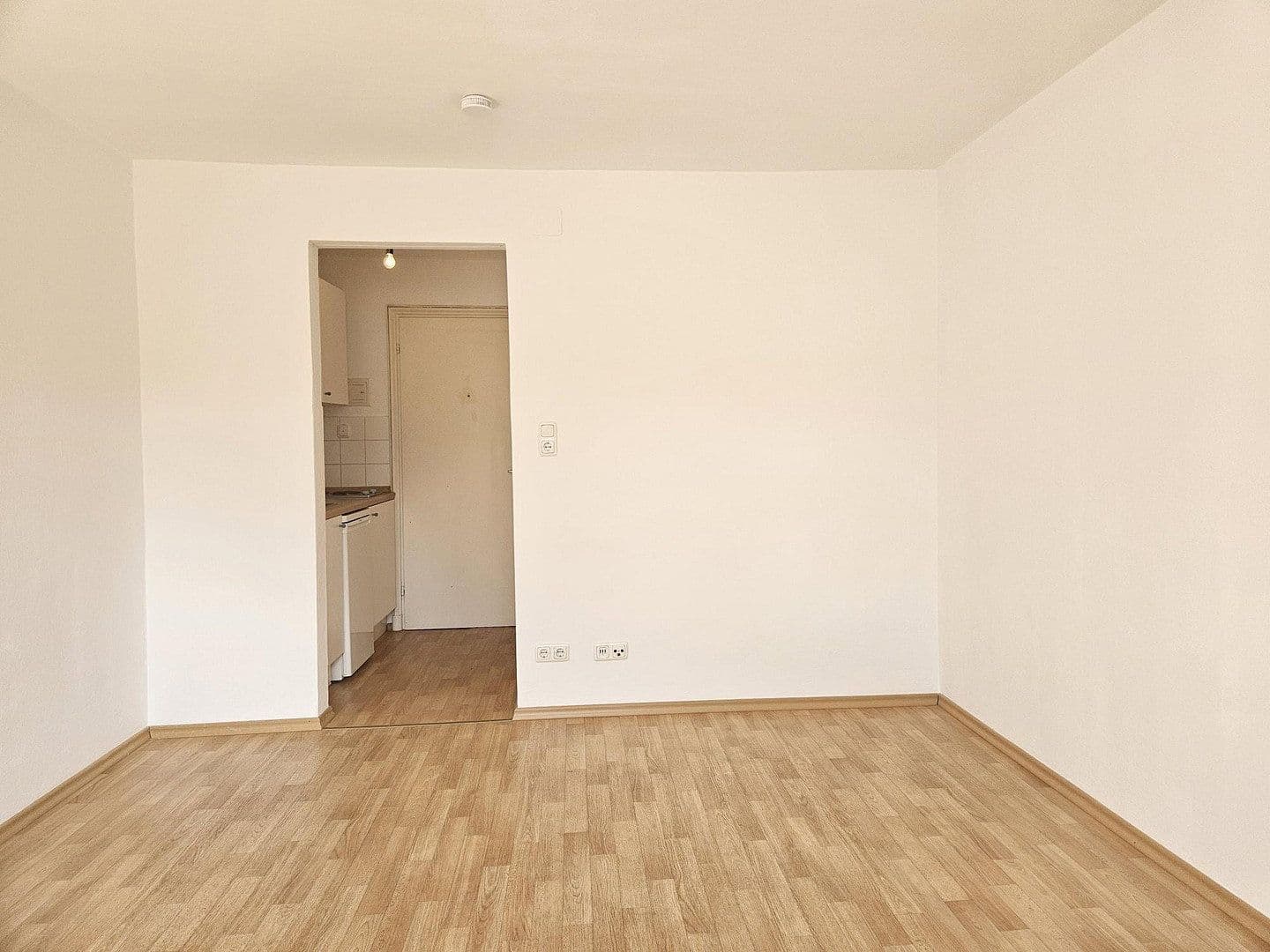 Pronájem bytu 1+1 20 m², Brecherspitzstraße 3, München, Bavorsko Pronájem bytu 1+1 20 m², Brecherspitzstraße 3, München, Bavorsko
