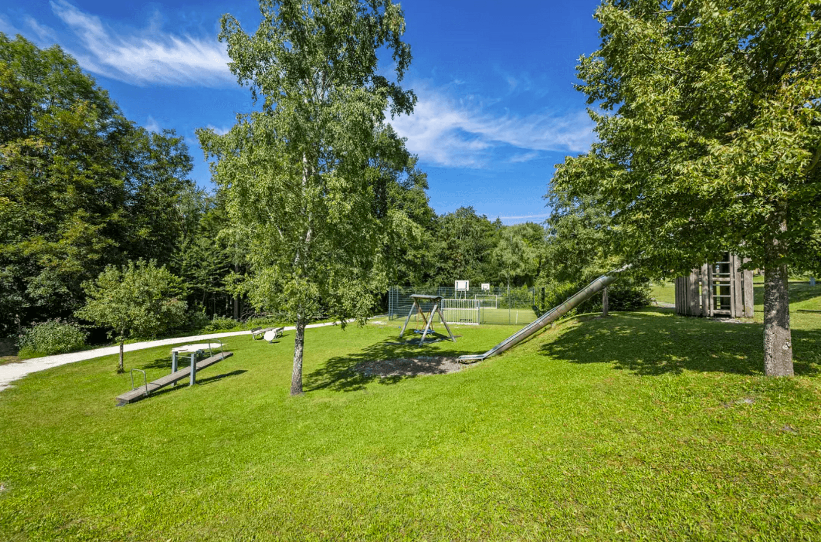 Pronájem bytu 1+1 42 m², Kiefernstraße 1, Siegsdorf, Bavorsko Pronájem bytu 1+1 42 m², Kiefernstraße 1, Siegsdorf, Bavorsko