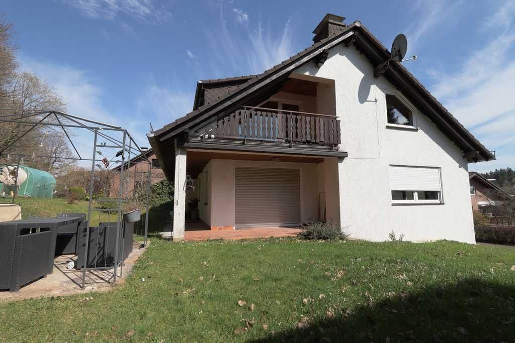 Prodej domu 181 m², pozemek 750 m², Warthweg 7, Daun, Porýní-Falc Prodej domu 181 m², pozemek 750 m², Warthweg 7, Daun, Porýní-Falc