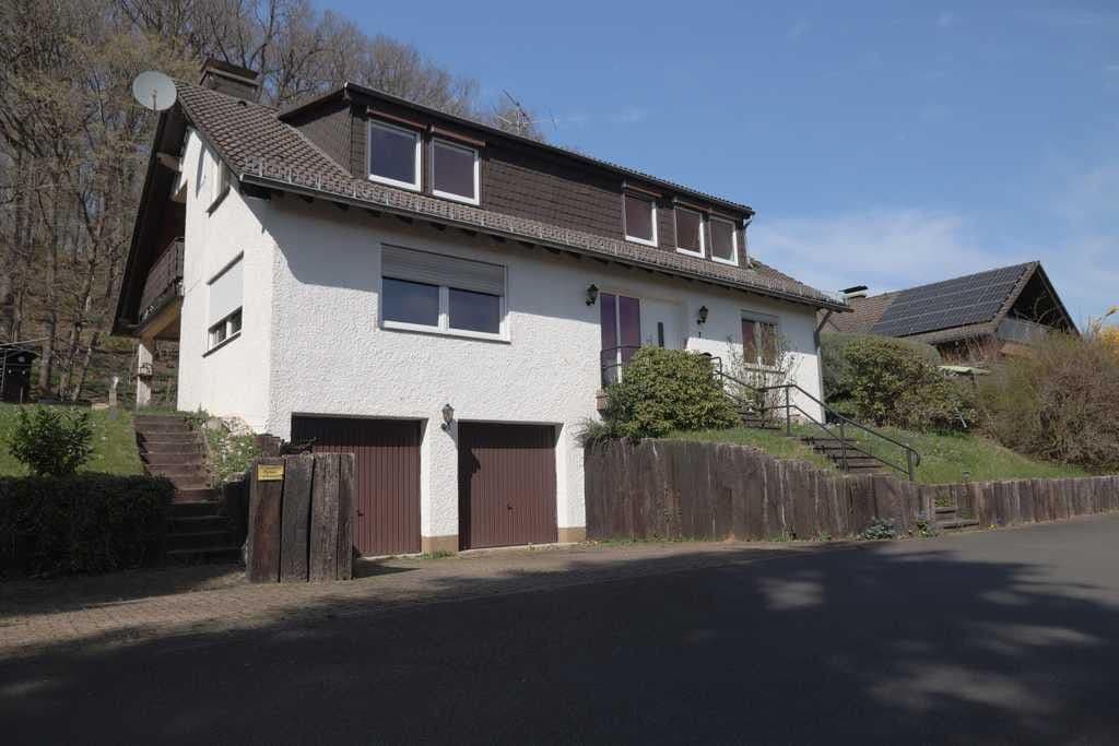 Prodej domu 181 m², pozemek 750 m², Warthweg 7, Daun, Porýní-Falc Prodej domu 181 m², pozemek 750 m², Warthweg 7, Daun, Porýní-Falc