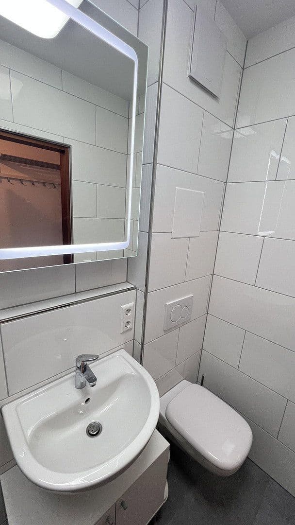 Pronájem bytu 1+1 31 m², Brucknerstr. 3, Leutenbach, Bádensko-Württembersko Pronájem bytu 1+1 31 m², Brucknerstr. 3, Leutenbach, Bádensko-Württembersko