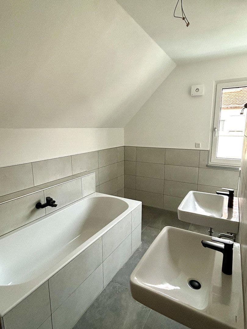 Prodej domu 145 m², pozemek 469 m², Klingenberg am Main, Bavorsko Prodej domu 145 m², pozemek 469 m², Klingenberg am Main, Bavorsko