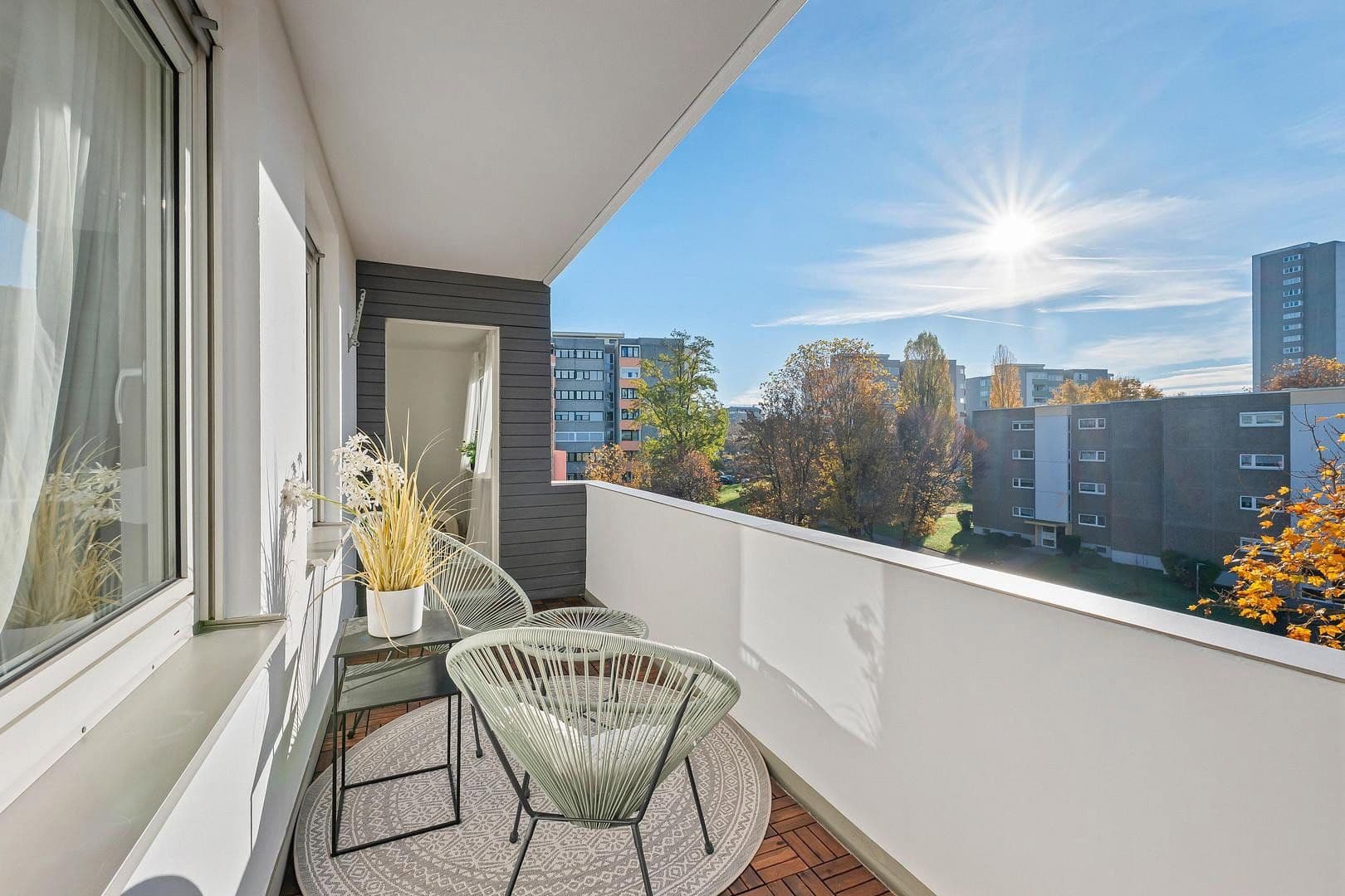 Pronájem bytu 4+1 90 m², Eugen-Bolz-Straße 26, Böblingen, Bádensko-Württembersko Pronájem bytu 4+1 90 m², Eugen-Bolz-Straße 26, Böblingen, Bádensko-Württembersko
