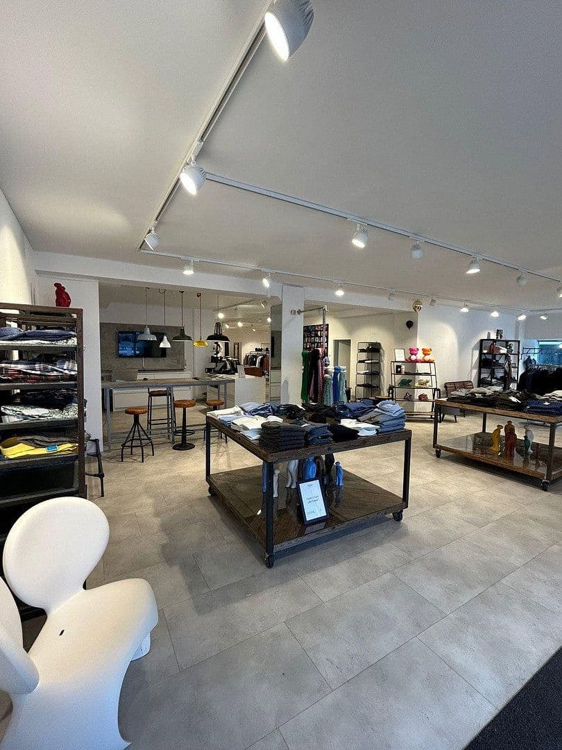 Pronájem nebytového prostoru 235 m², Oberstdorf, Bavorsko Pronájem nebytového prostoru 235 m², Oberstdorf, Bavorsko