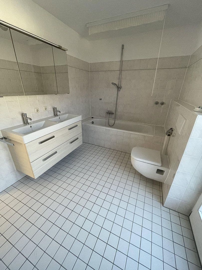 Prodej domu 170 m², pozemek 259 m², Marquartstein, Bavorsko Prodej domu 170 m², pozemek 259 m², Marquartstein, Bavorsko