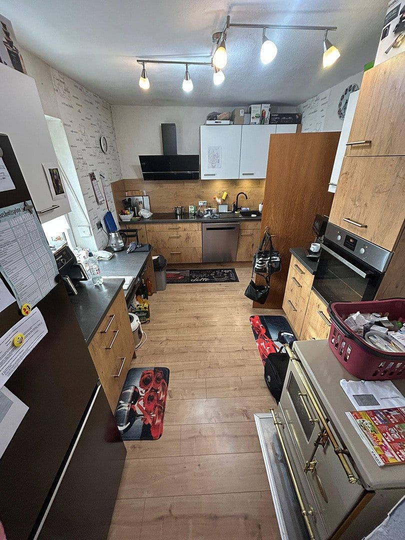 Prodej domu 190 m², pozemek 1.060 m², Fulda, Hessen Prodej domu 190 m², pozemek 1.060 m², Fulda, Hessen