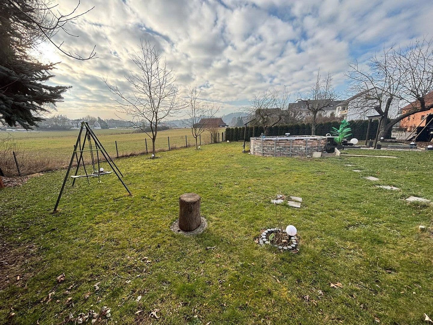 Prodej domu 190 m², pozemek 1.060 m², Fulda, Hessen Prodej domu 190 m², pozemek 1.060 m², Fulda, Hessen